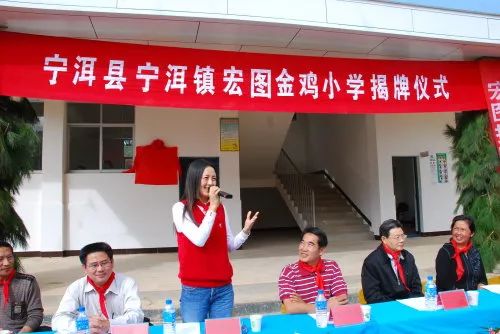 她曾是央视最美主持,茹素10余年,如今年近50依然美如少女!-图片3