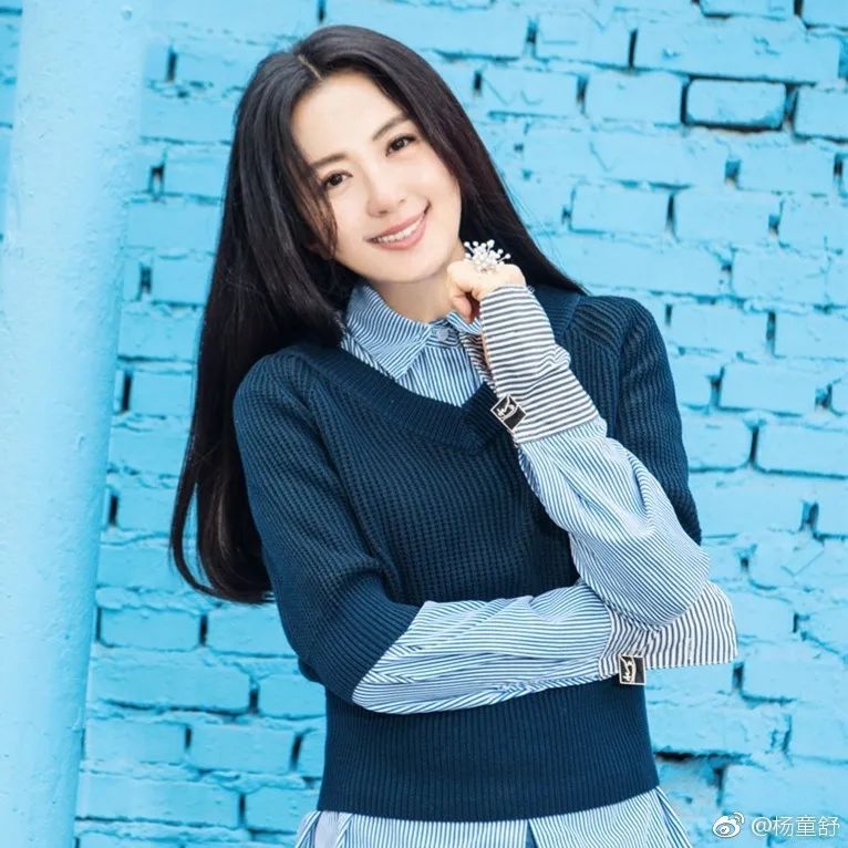 她曾是央视最美主持,茹素10余年,如今年近50依然美如少女!-图片2