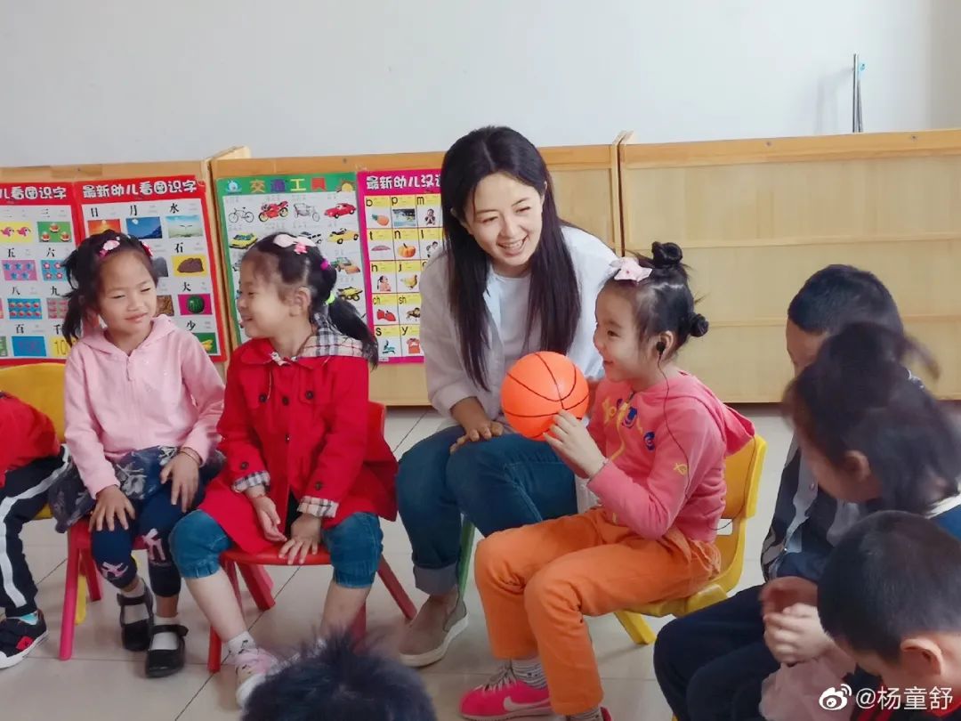 她曾是央视最美主持,茹素10余年,如今年近50依然美如少女!-图片5